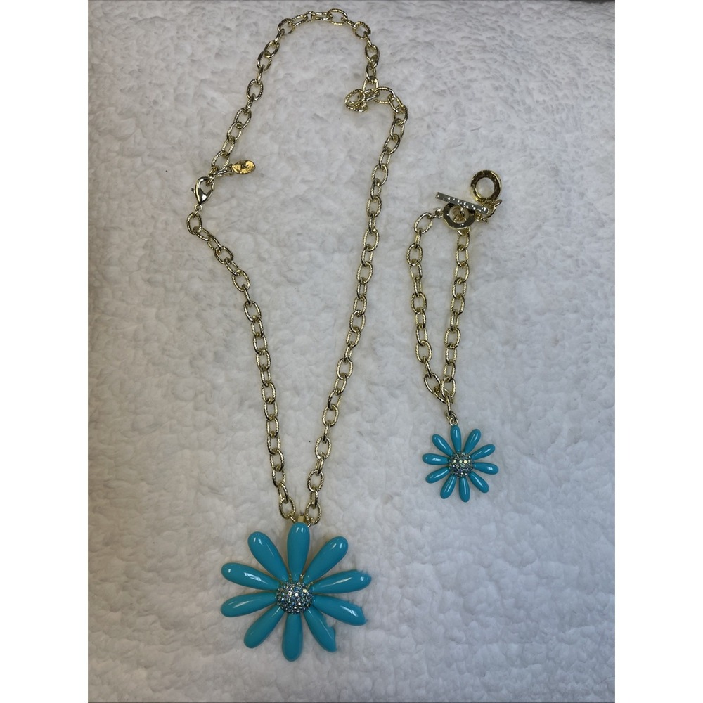 Heidi Daus "Flower Power" Enamel and Crystal Daisy Jewelry Set Blue